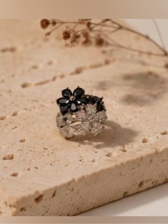 Anthropologie Jewelry - Black & Clear Floral Cluster Statement Ring